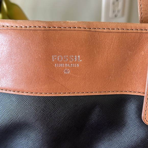 Fossil tote - Picture 2 of 9